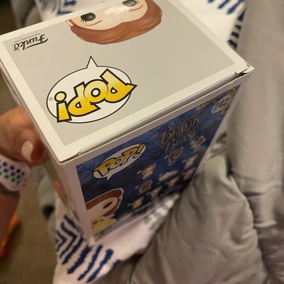 Funko POP! Belle in Yellow Gown - Picture 2 of 2